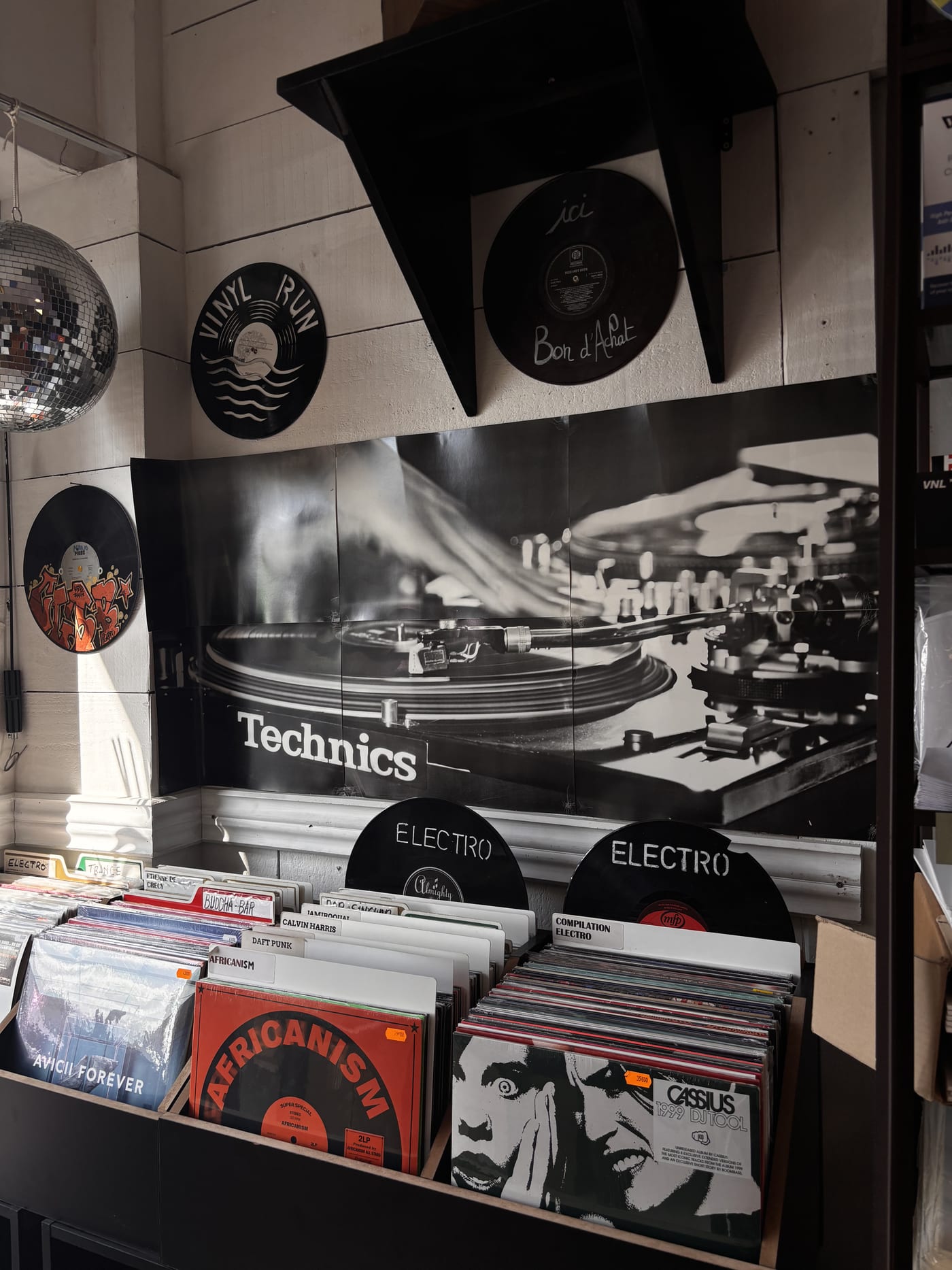 Vinyl Run — ambiance